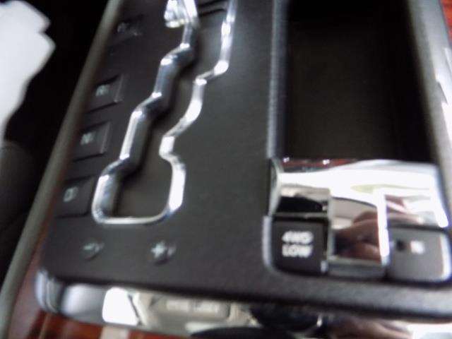 2006 Jeep Grand Cherokee Limited 4dr SUV 4WD w/ Front Side Airbags